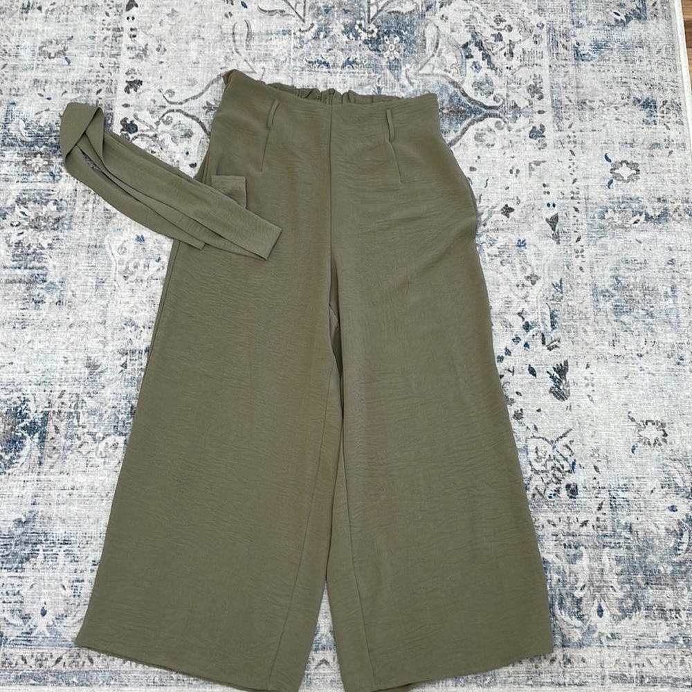 Wide leg pants